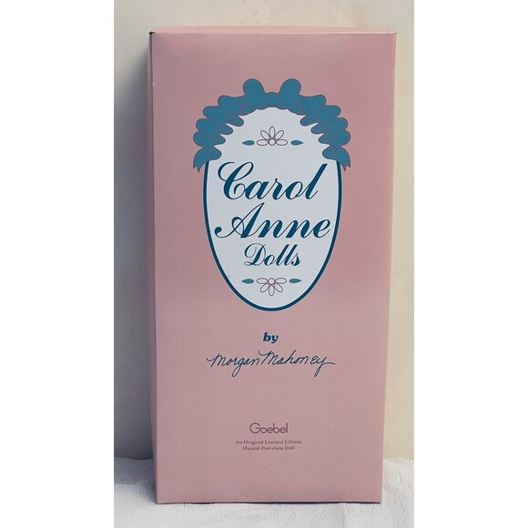 Goebel Carol Anne Musical Cat Doll 125th Anniversary Limited Edition Full Outfit - Picture 10 of 11